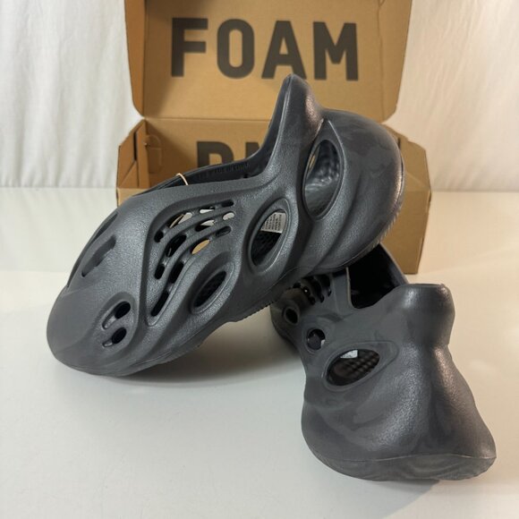 Adidas Yeezy Foam RNR Onyx Mens Size 7 NEW in Box - Picture 2 of 10